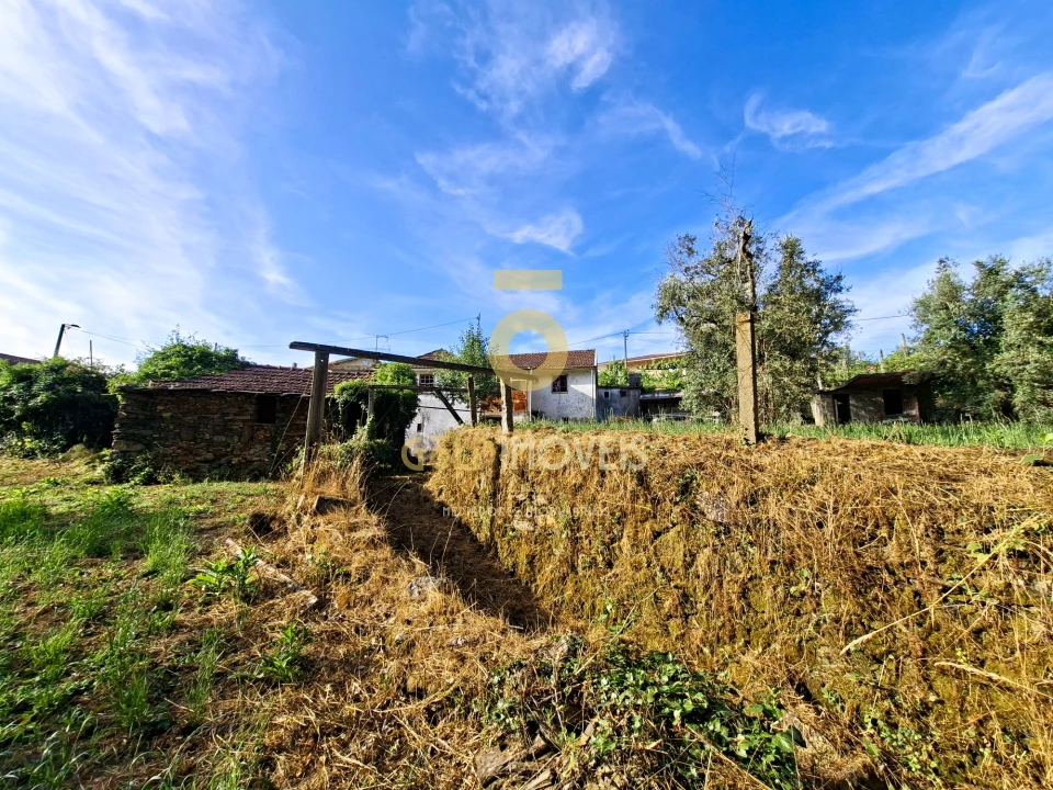 Moradia T3 para Venda em Real Foto 23