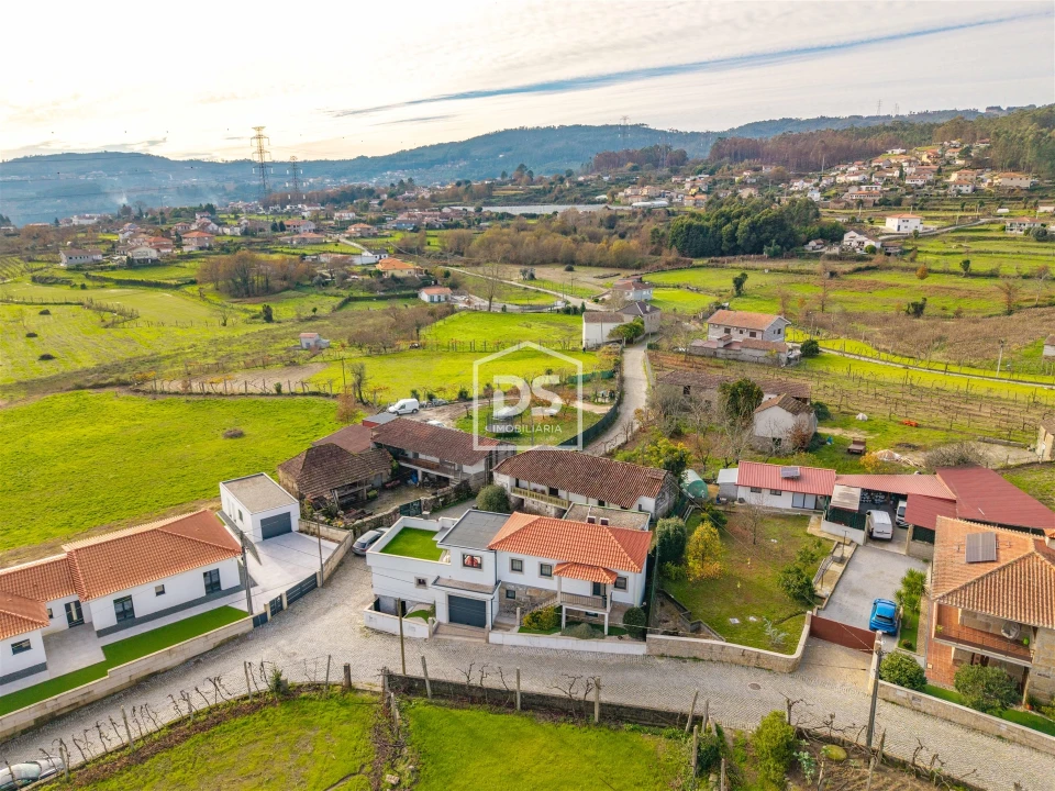 Moradia T3 para Venda em Abragão Foto 3