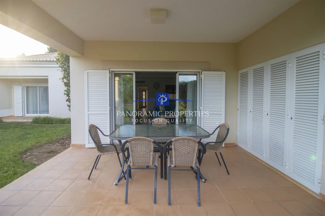 Apartamento T2 para Venda em Estômbar e Parchal Foto 17