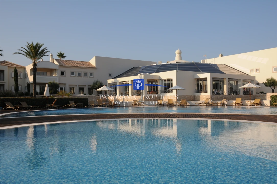 Apartamento T2 para Venda em Estômbar e Parchal Foto 14