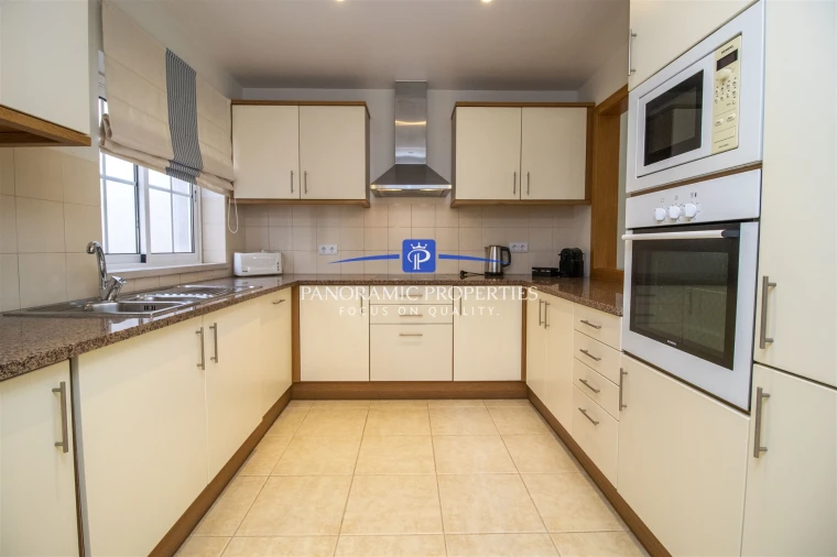 Apartamento T2 para Venda em Estômbar e Parchal Foto 11