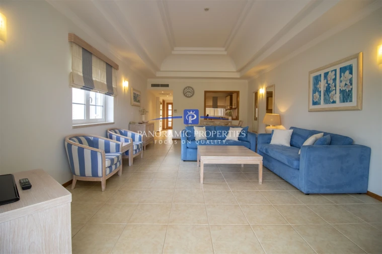 Apartamento T2 para Venda em Estômbar e Parchal Foto 2