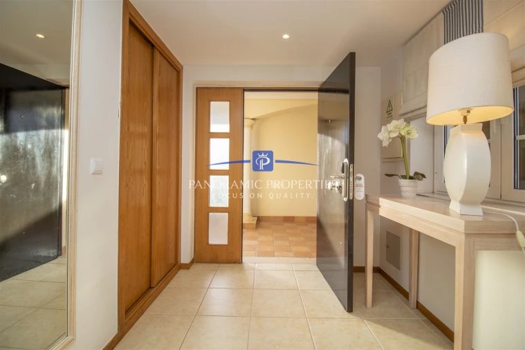 Apartamento T2 para Venda em Estômbar e Parchal Foto 3