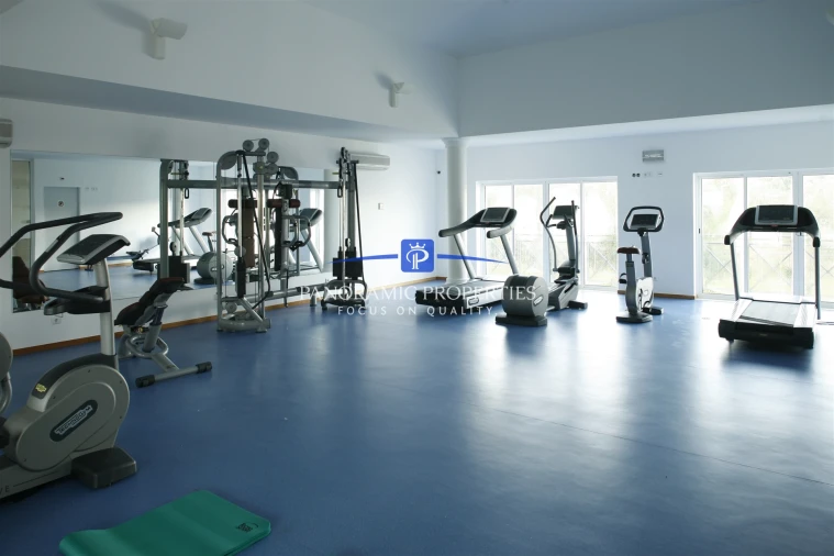 Apartamento T2 para Venda em Estômbar e Parchal Foto 21