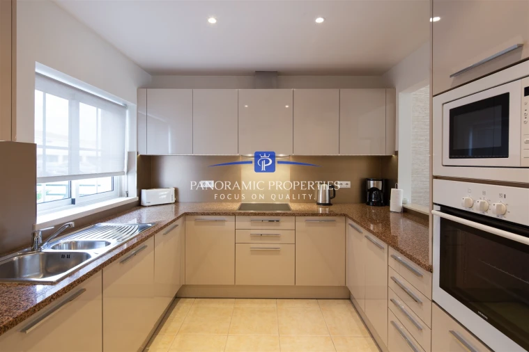 Apartamento T2 para Venda em Estômbar e Parchal Foto 7