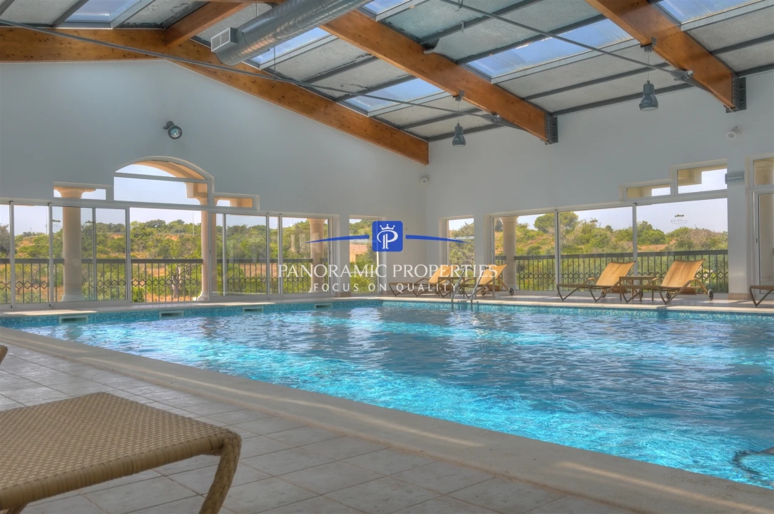 Apartamento T2 para Venda em Estômbar e Parchal Foto 22