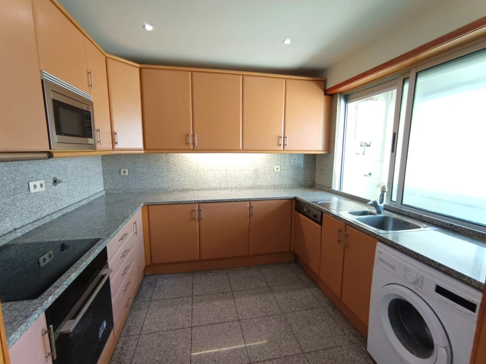 Apartamento T3 para Venda em Cedofeita, Santo Ildefonso, Sé, Miragaia, São Nicolau e Vitória Foto 22