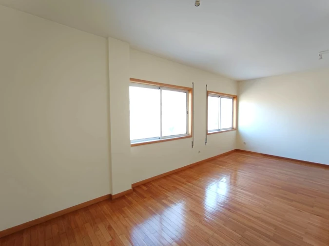 Apartamento T3 para Venda em Cedofeita, Santo Ildefonso, Sé, Miragaia, São Nicolau e Vitória Foto 5