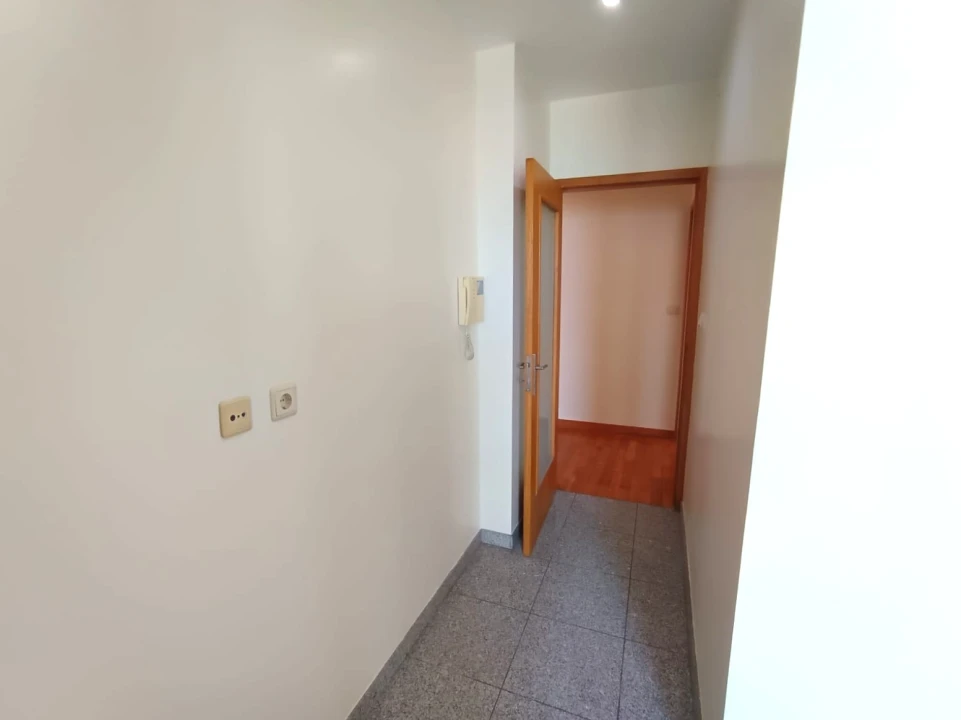 Apartamento T3 para Venda em Cedofeita, Santo Ildefonso, Sé, Miragaia, São Nicolau e Vitória Foto 17