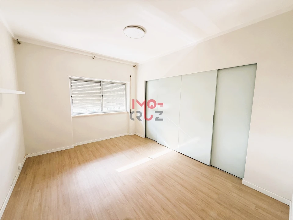 Apartamento T3 para Venda em Bombarral e Vale Covo Foto 16