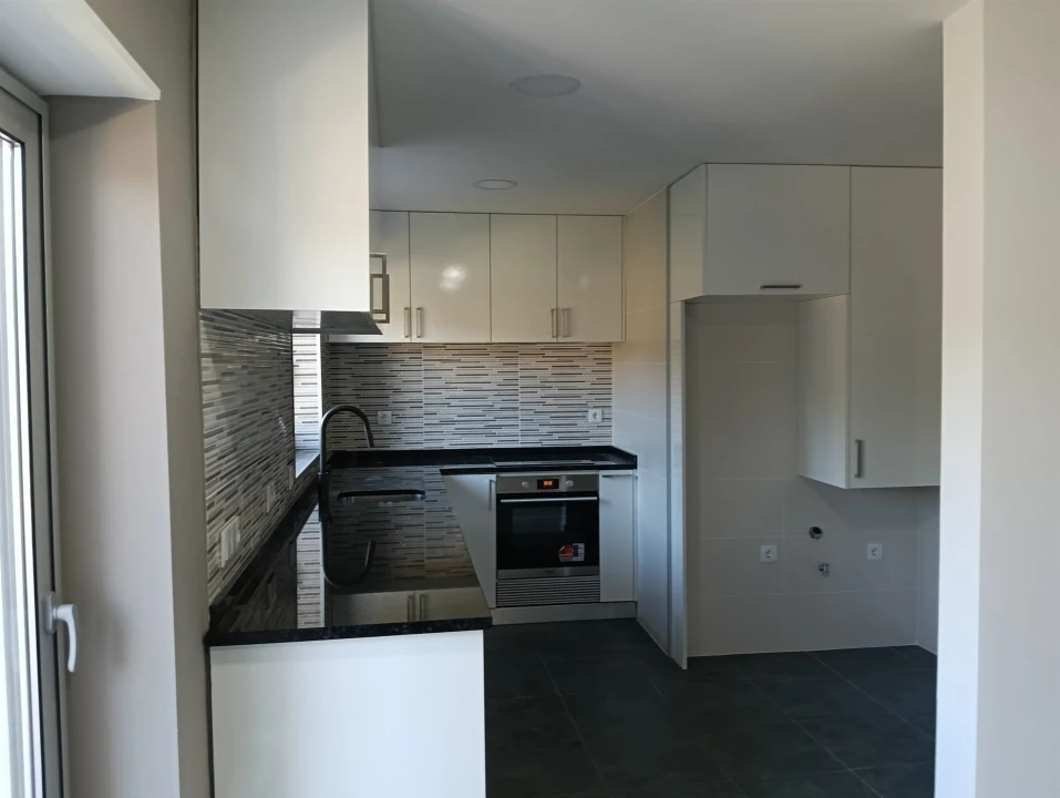 Apartamento T3 para Venda em Santa Clara e Castelo Viegas Foto 3
