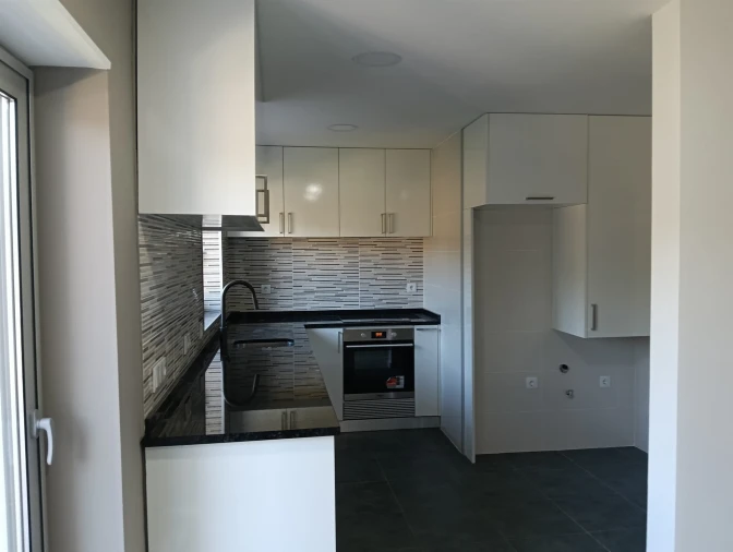 Apartamento T3 para Venda em Santa Clara e Castelo Viegas Foto 3