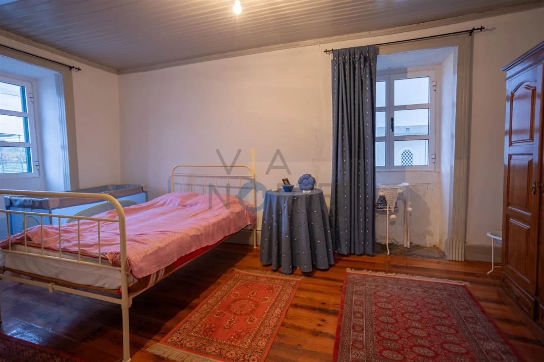 Moradia T3 para Venda em Peredo da Bemposta Foto 6