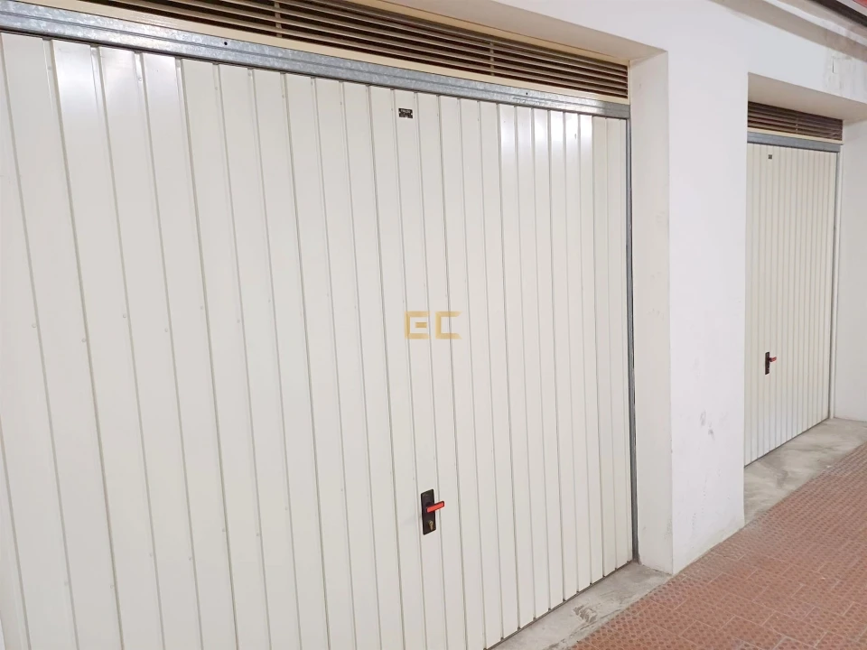 Garagem para Venda em Buarcos Foto 7