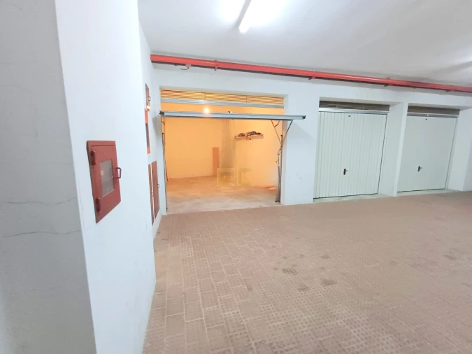 Garagem para Venda em Buarcos Foto 10