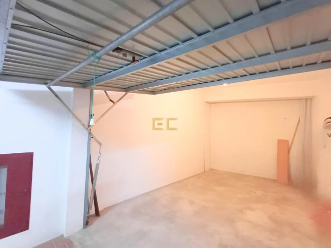 Garagem para Venda em Buarcos Foto 11