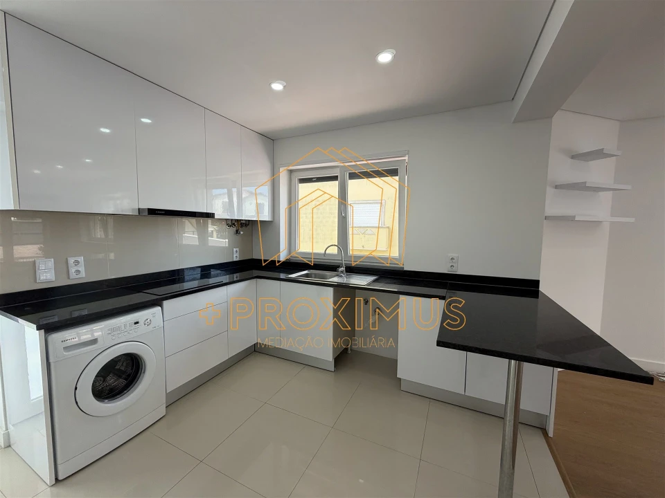 Moradia T3 para Venda em Buarcos Foto 11