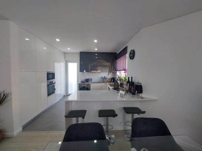 Moradia T3 para Venda em Buarcos Foto 11