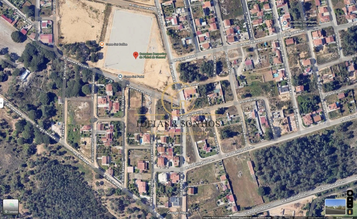 Moradia T4 para Venda em Fernao Ferro Foto 1