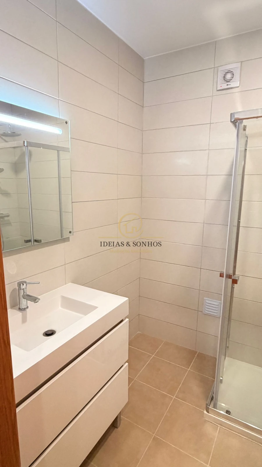 Apartamento T2 para Venda em Laranjeiro e Feijó Foto 11