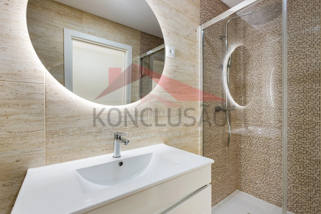 Apartamento T3 para Venda em Póvoa de Santa Iria e Forte da Casa Foto 13