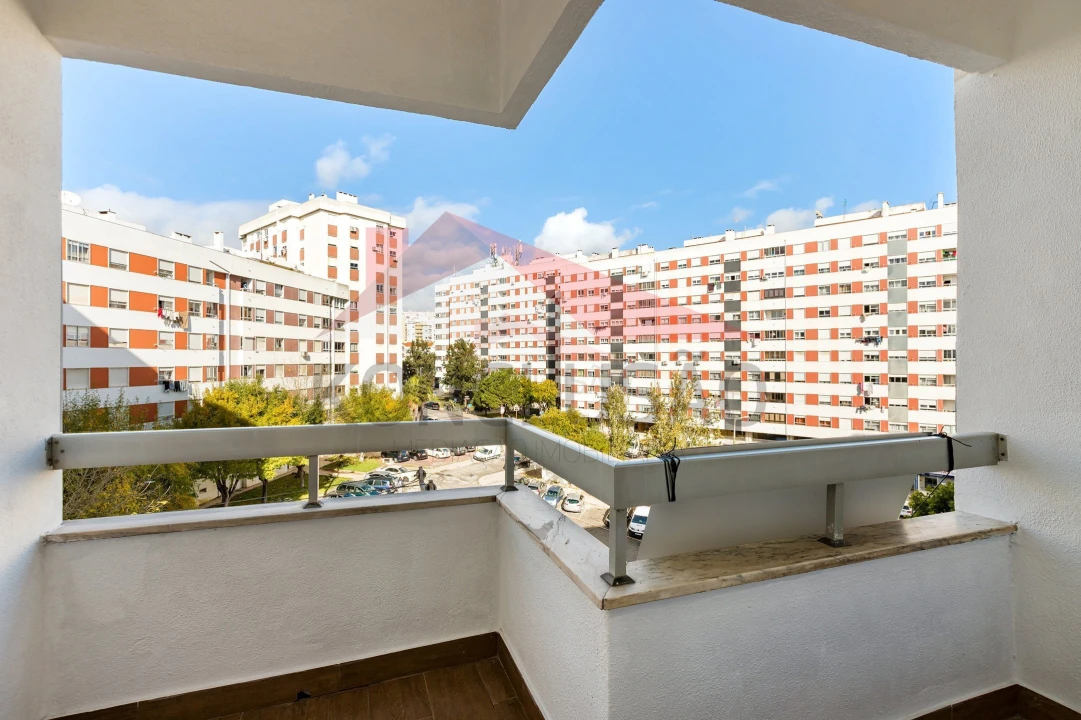 Apartamento T3 para Venda em Póvoa de Santa Iria e Forte da Casa Foto 10
