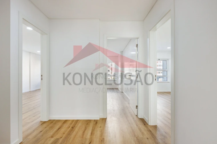 Apartamento T3 para Venda em Póvoa de Santa Iria e Forte da Casa Foto 14