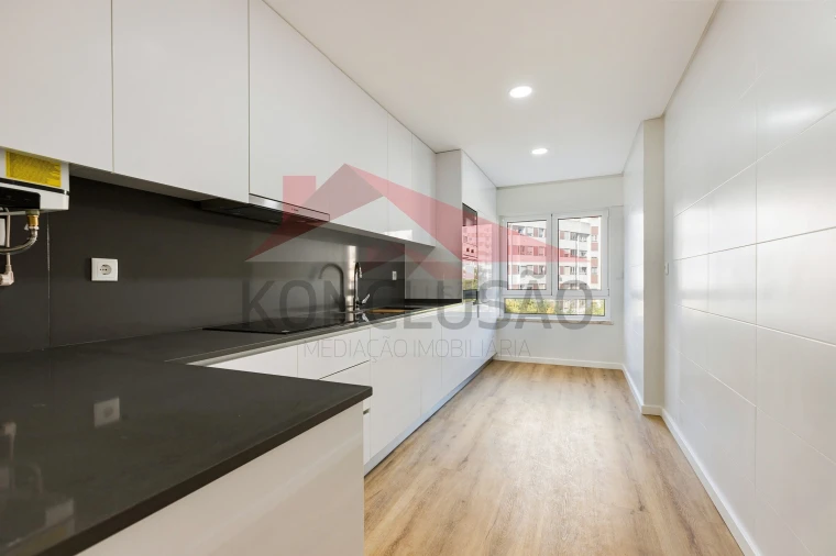 Apartamento T3 para Venda em Póvoa de Santa Iria e Forte da Casa