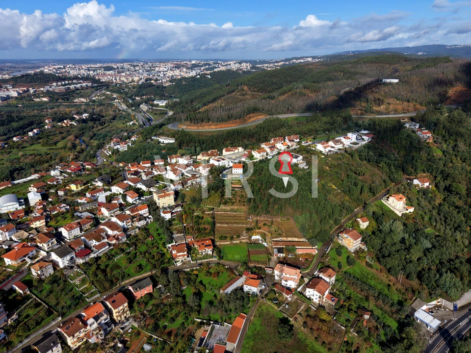 Terreno para Venda em Ceira Foto 3
