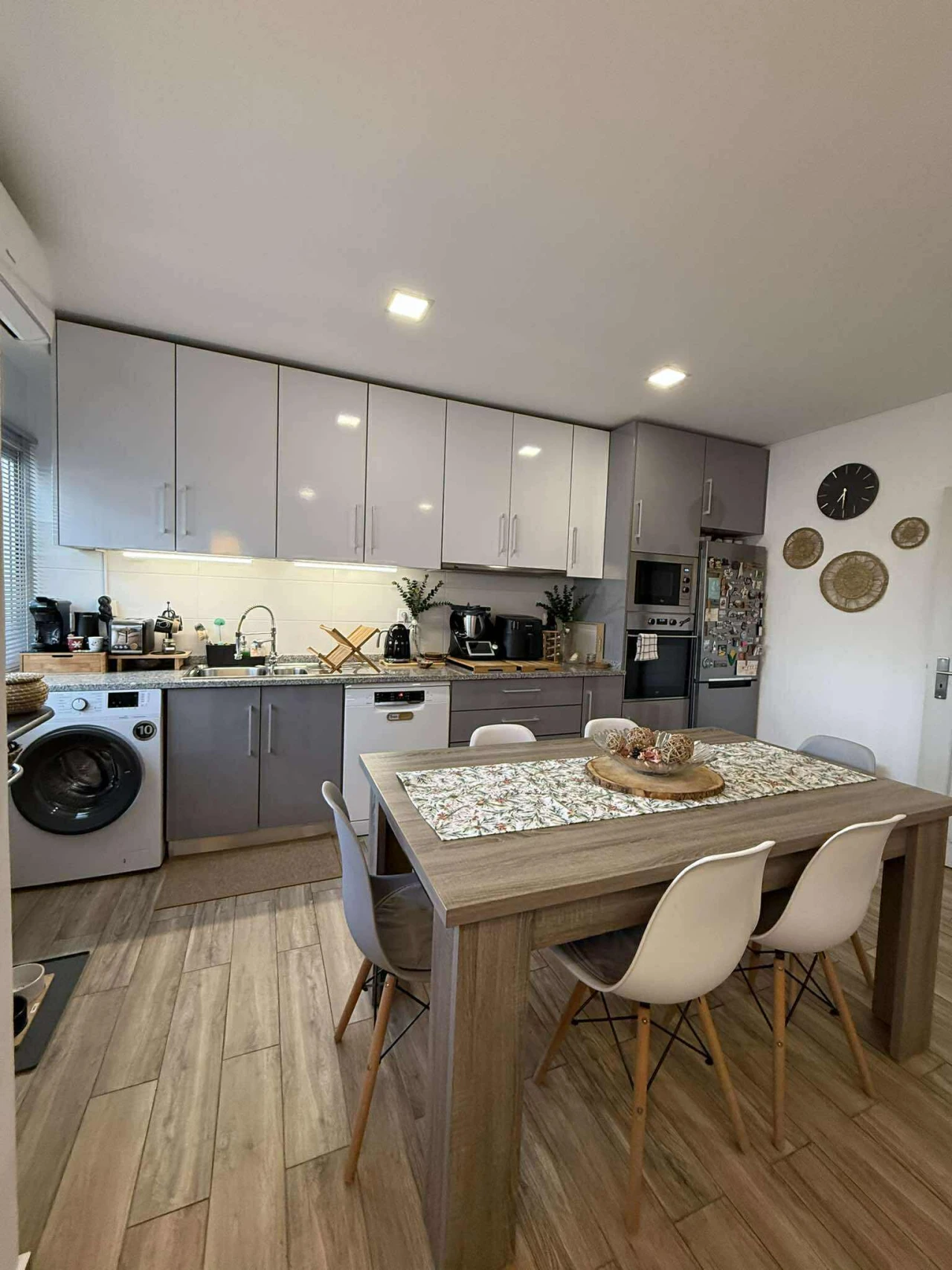 Apartamento T3 para Venda em São João Baptista e Santa Maria dos Olivais Foto 1