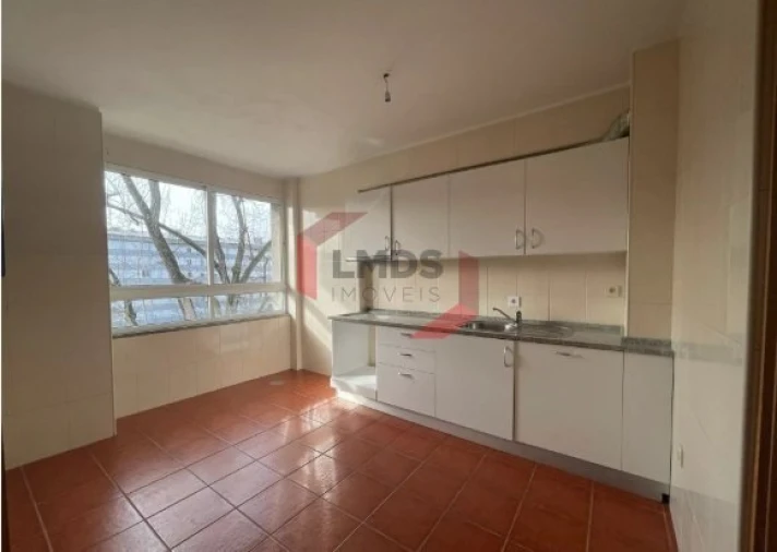 Apartamento T3 para Venda em Paranhos Foto 3