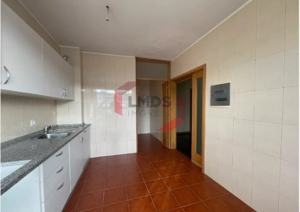 Apartamento T3 para Venda em Paranhos Foto 4