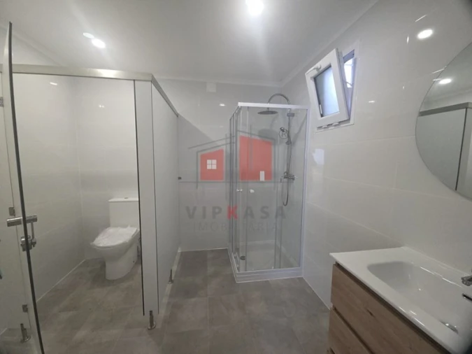 Armazém para Arrendamento em Venda do Pinheiro e Santo Estêvão das Galés Foto 4