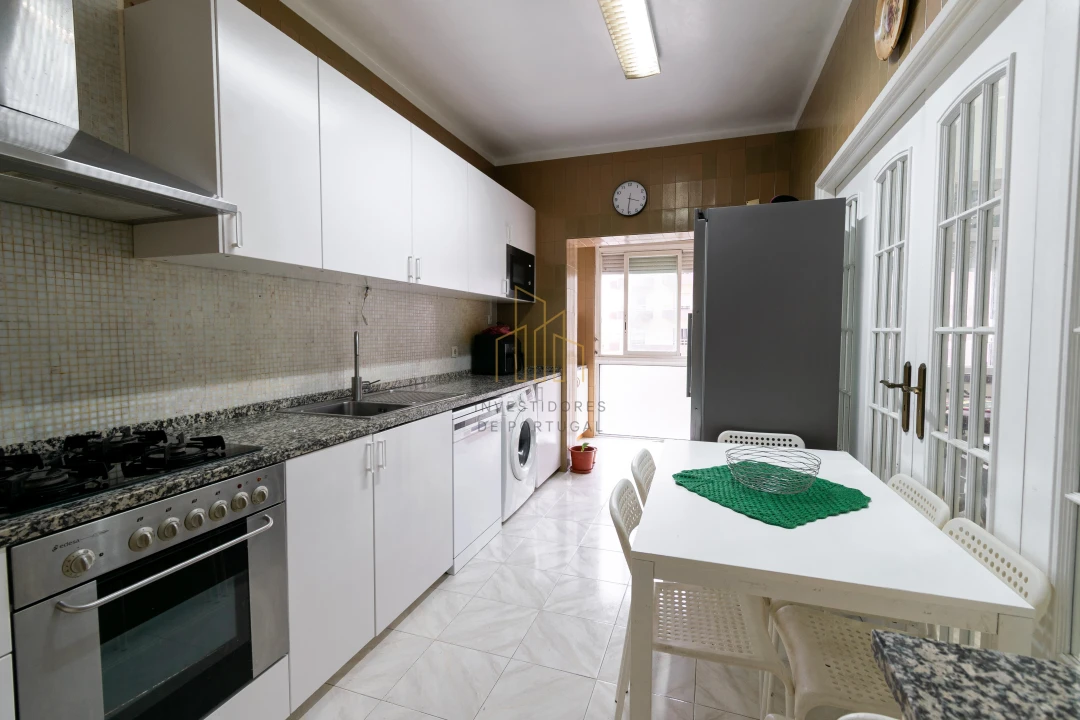 Apartamento T3 para Venda em Almada, Cova da Piedade, Pragal e Cacilhas Foto 4