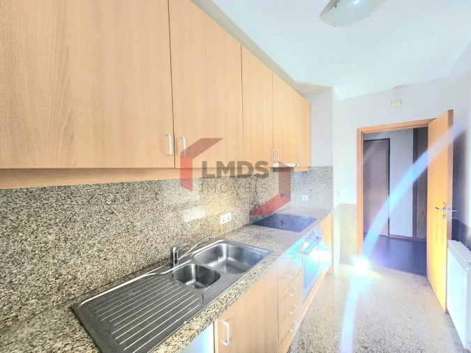 Apartamento T2 para Venda em Oliveira do Douro Foto 14