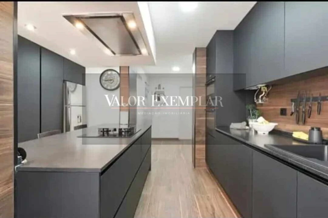 Apartamento T4 para Venda em Baixa da Banheira e Vale da Amoreira Foto 1