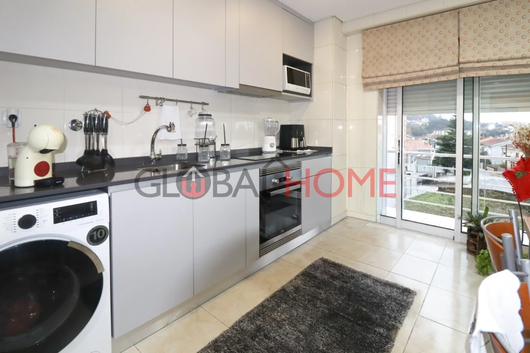 Apartamento T2 para Venda em Fânzeres e São Pedro da Cova Foto 9