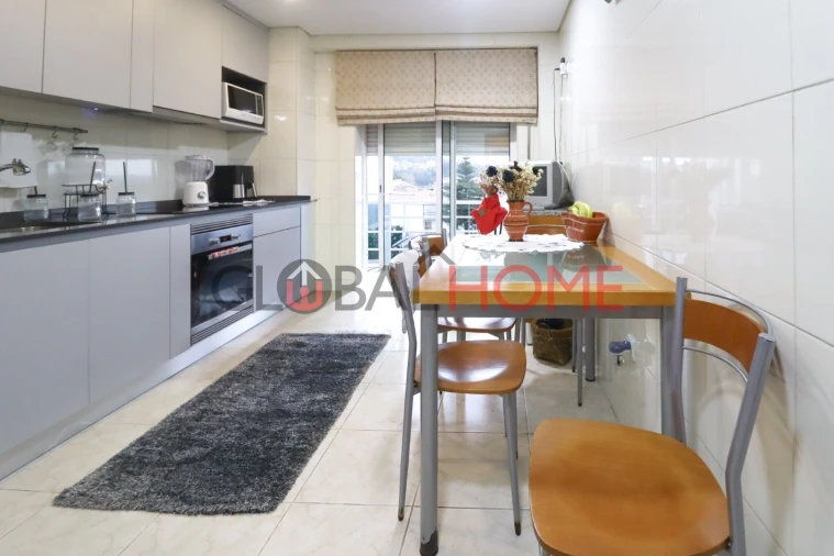 Apartamento T2 para Venda em Fânzeres e São Pedro da Cova Foto 8