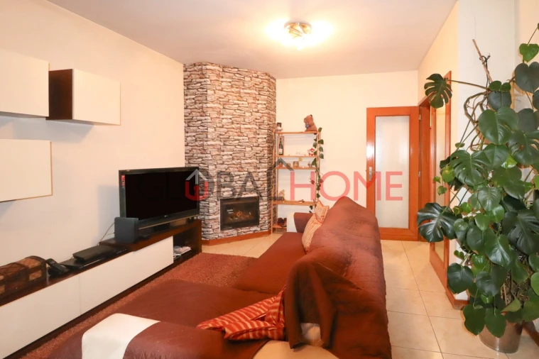 Apartamento T2 para Venda em Fânzeres e São Pedro da Cova Foto 4