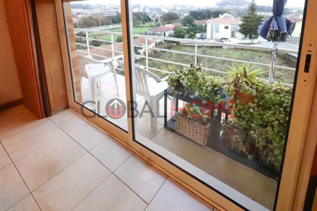 Apartamento T2 para Venda em Fânzeres e São Pedro da Cova Foto 16