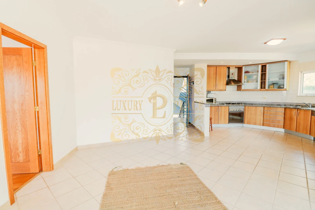 Apartamento T1 para Venda em Sesimbra (Santiago) Foto 17