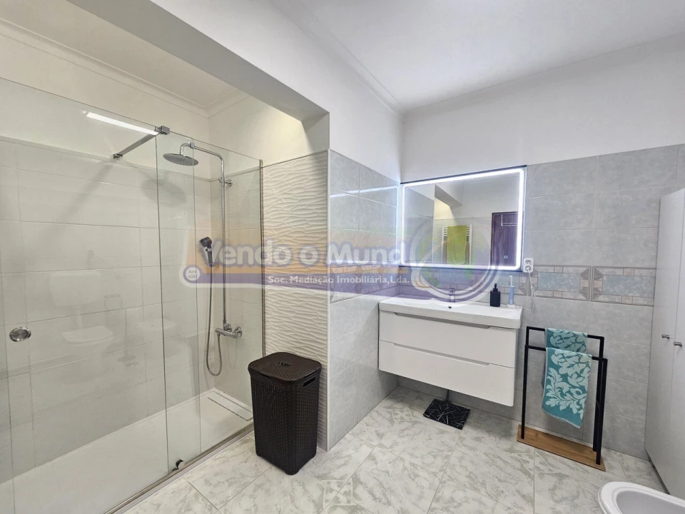 Apartamento T3 para Venda em Algueirão-Mem Martins Foto 16