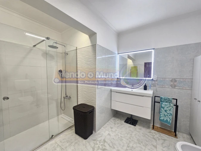 Apartamento T3 para Venda em Algueirão-Mem Martins Foto 16