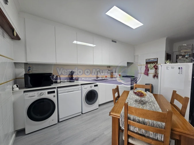 Apartamento T3 para Venda em Algueirão-Mem Martins Foto 1