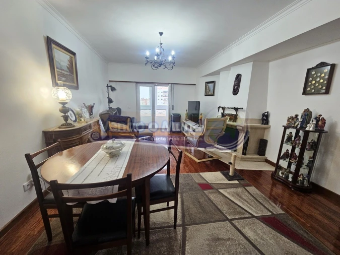 Apartamento T3 para Venda em Algueirão-Mem Martins Foto 11