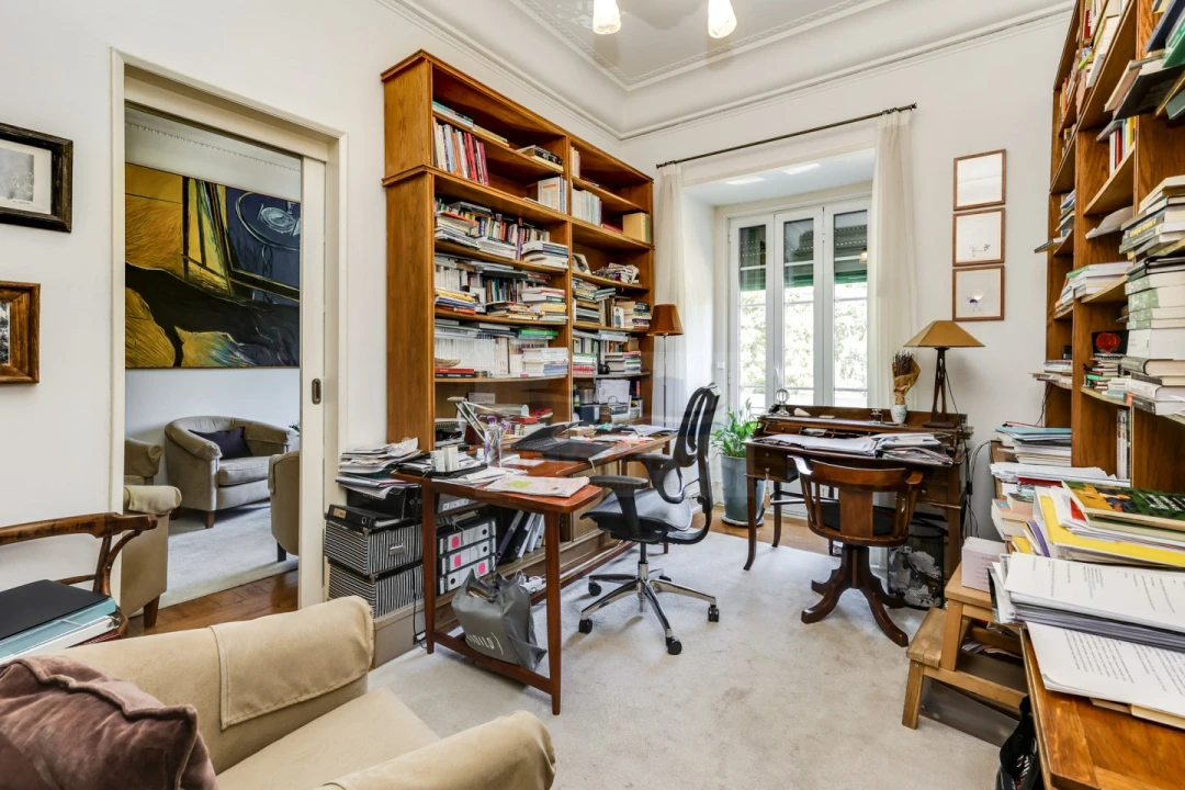 Apartamento T6 para Venda em Areeiro Foto 9