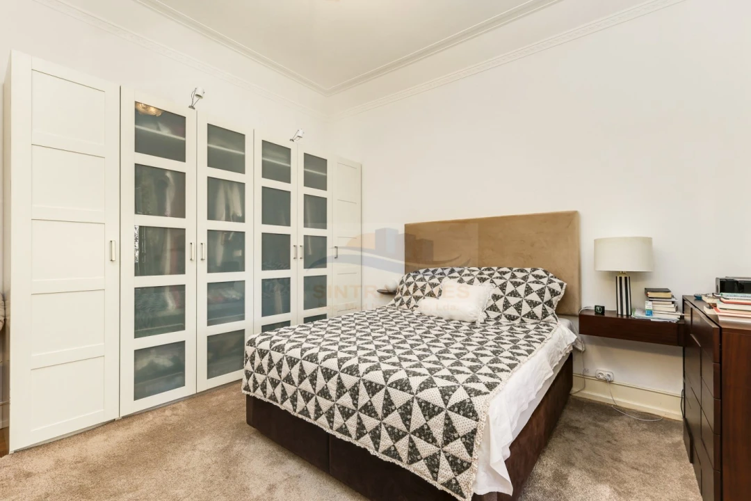 Apartamento T6 para Venda em Areeiro Foto 19