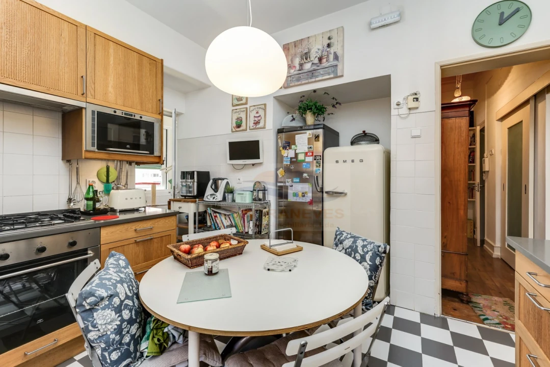 Apartamento T6 para Venda em Areeiro Foto 30