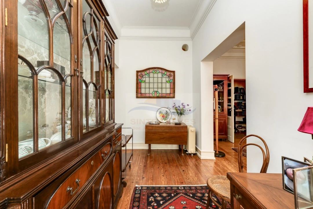 Apartamento T6 para Venda em Areeiro Foto 37