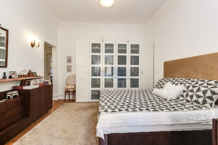 Apartamento T6 para Venda em Areeiro Foto 23